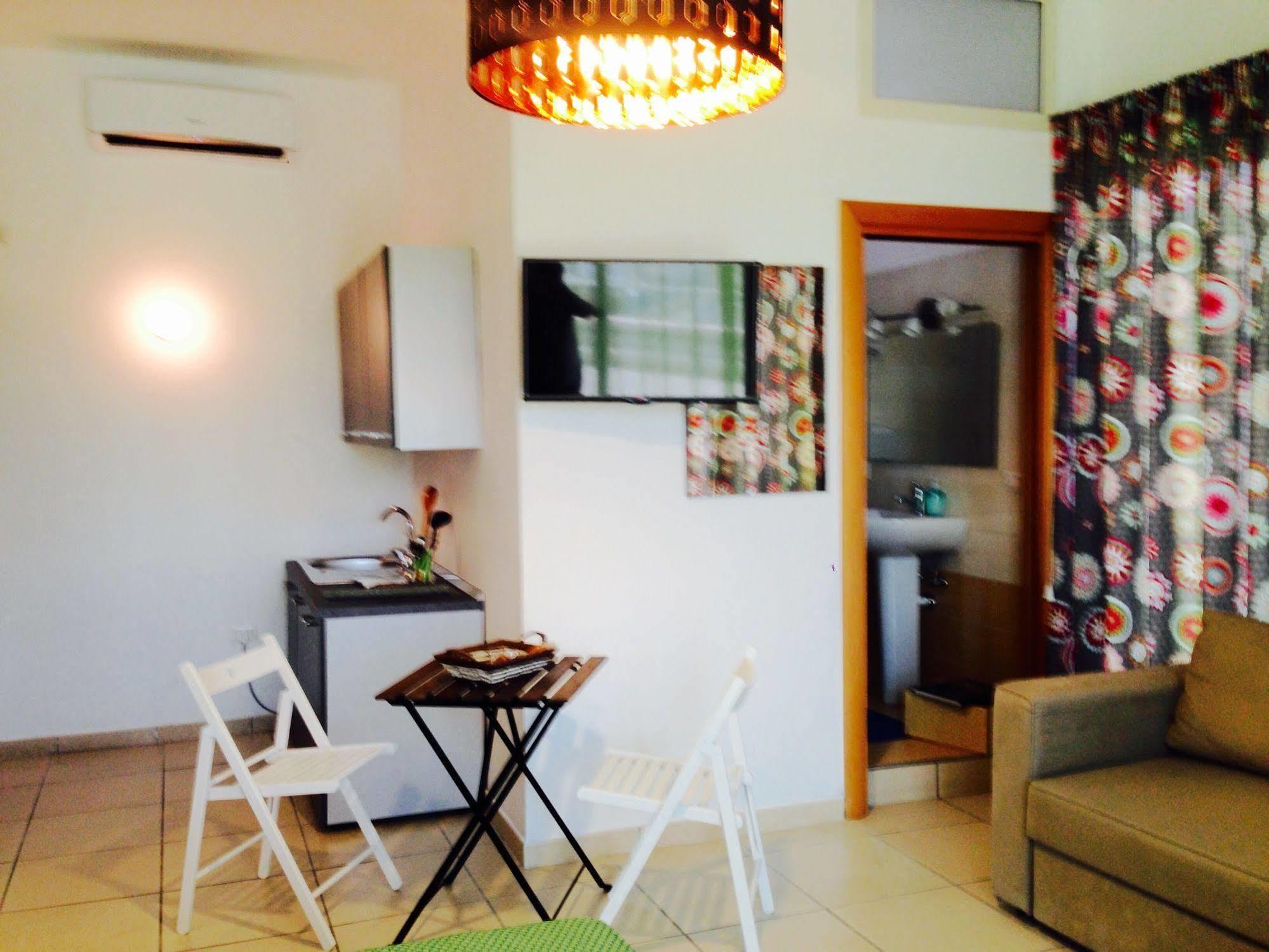 Marina Resart Rooms & Suite Naples Exterior photo