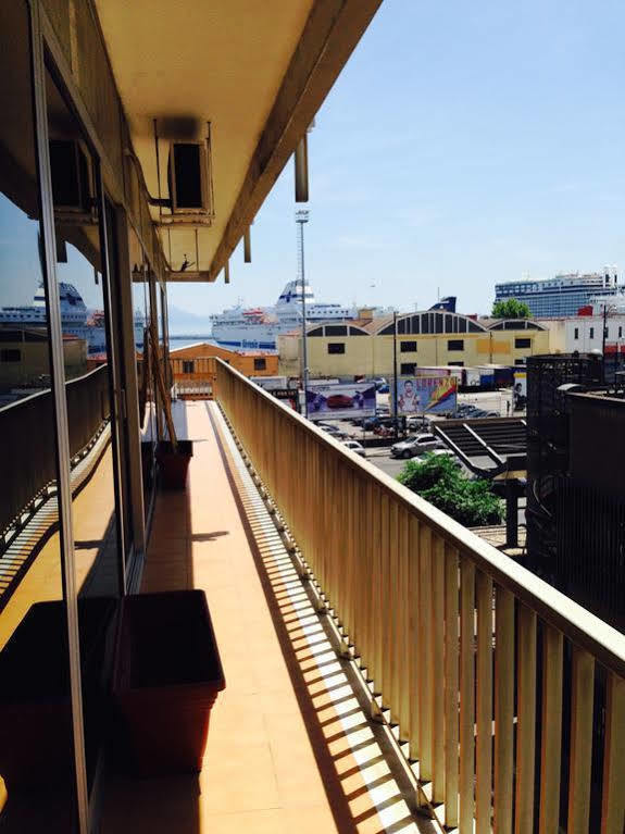 Marina Resart Rooms & Suite Naples Exterior photo
