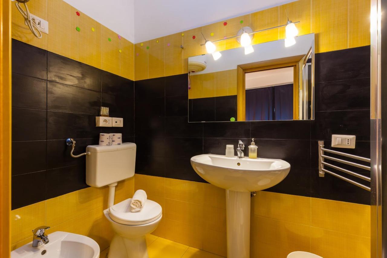Marina Resart Rooms & Suite Naples Exterior photo