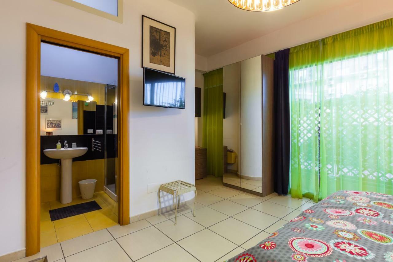 Marina Resart Rooms & Suite Naples Exterior photo