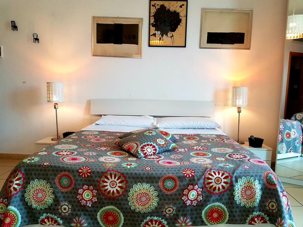 Marina Resart Rooms & Suite Naples Exterior photo