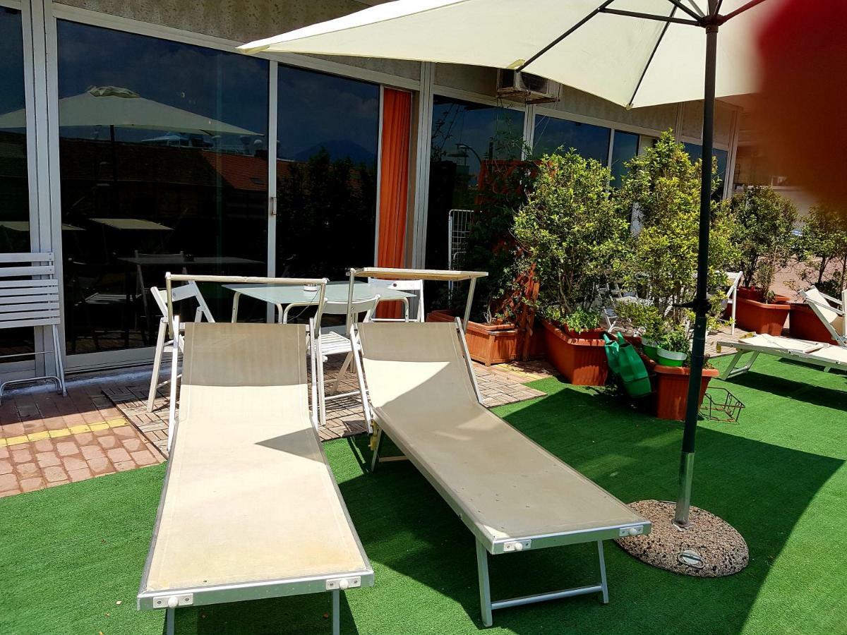 Marina Resart Rooms & Suite Naples Exterior photo